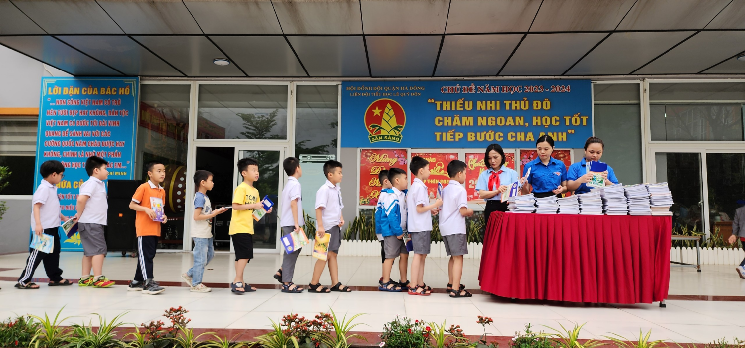 HỘI THU “QUYỂN VỞ YÊU THƯƠNG” “CHO ĐI YÊU THƯƠNG ĐỂ NHẬN LẠI YÊU THƯƠNG”