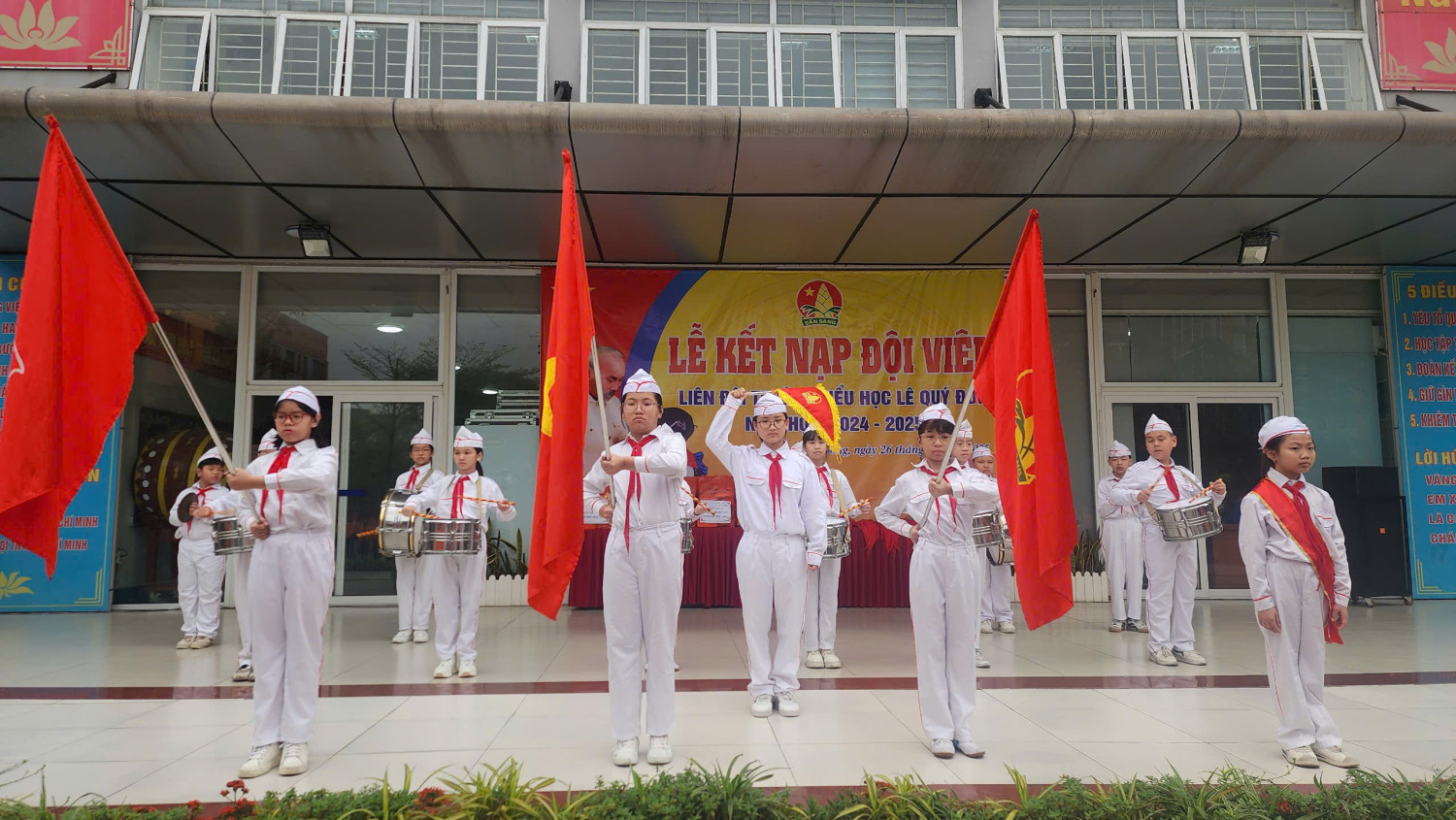 Lễ kết nạp Đội viên năm học 2024-2025