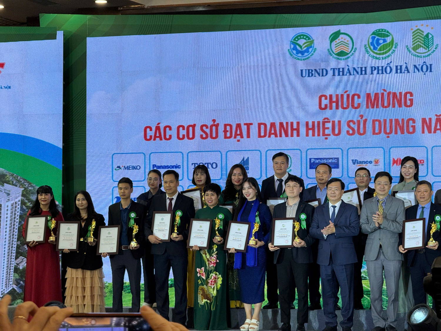 🌿 HÀNH TRÌNH 9 NĂM – TRI ÂN SỰ ĐỒNG HÀNH CỦA PHỤ HUYNH 🌿